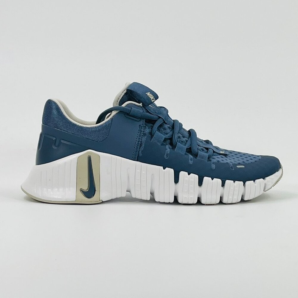Women’s Size 6.5 Nike Free Metcon 5 Diffused Blue/ Light Bone/ White
